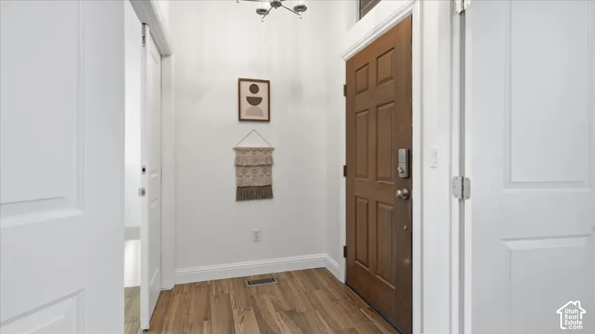 1912 N 2750 W, Clinton, Utah 84015