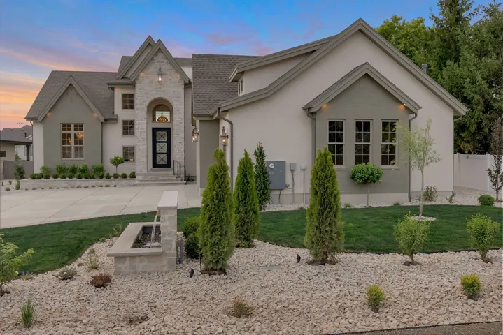 646 W Hidden Farm Dr, Farmington, Utah 84025