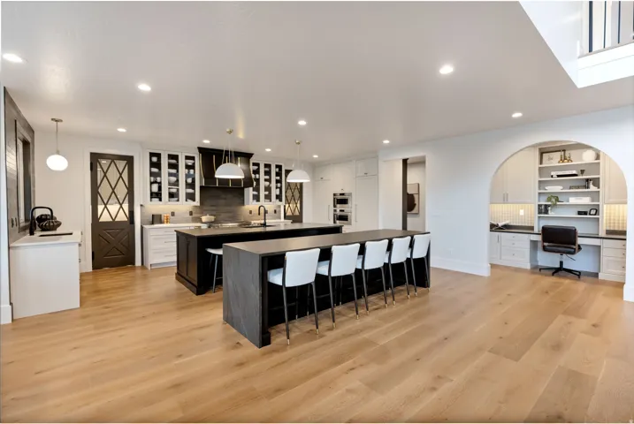 646 W Hidden Farm Dr, Farmington, Utah 84025