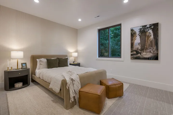 646 W Hidden Farm Dr, Farmington, Utah 84025