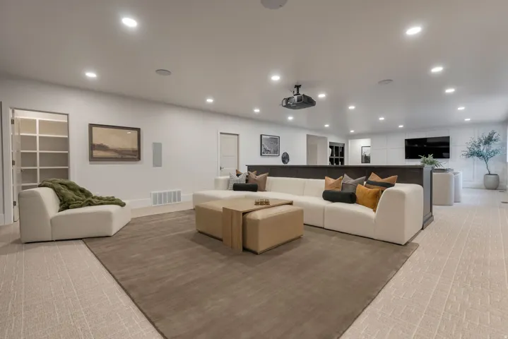 646 W Hidden Farm Dr, Farmington, Utah 84025