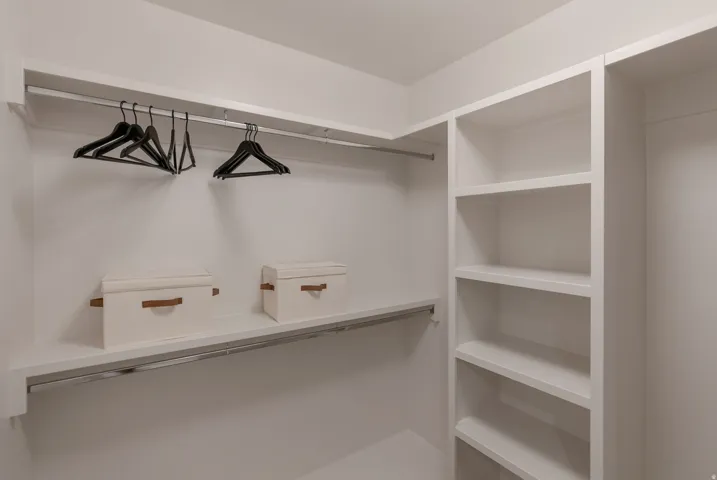 646 W Hidden Farm Dr, Farmington, Utah 84025