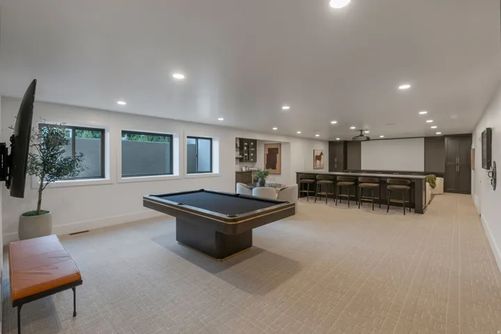 646 W Hidden Farm Dr, Farmington, Utah 84025