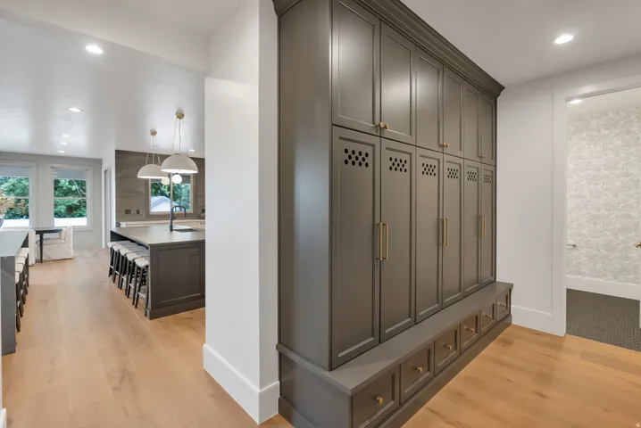 646 W Hidden Farm Dr, Farmington, Utah 84025