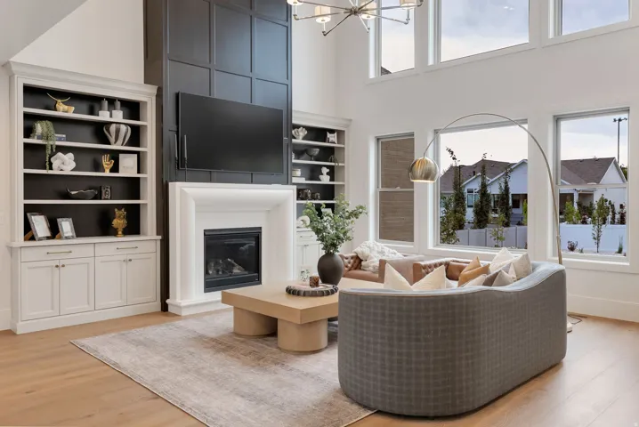 646 W Hidden Farm Dr, Farmington, Utah 84025