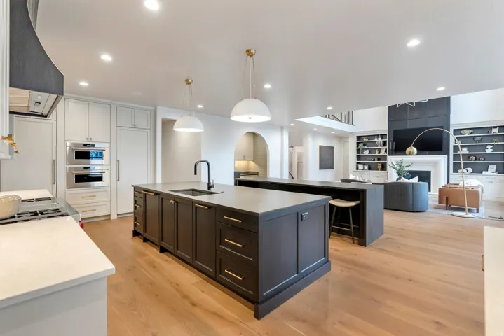 646 W Hidden Farm Dr, Farmington, Utah 84025