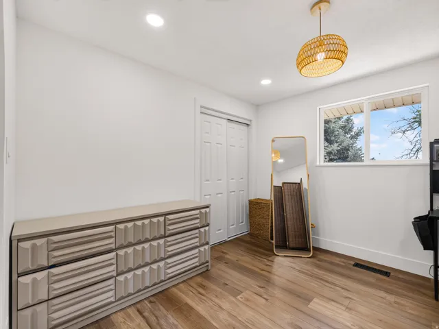 Room for larger pieces of furniture