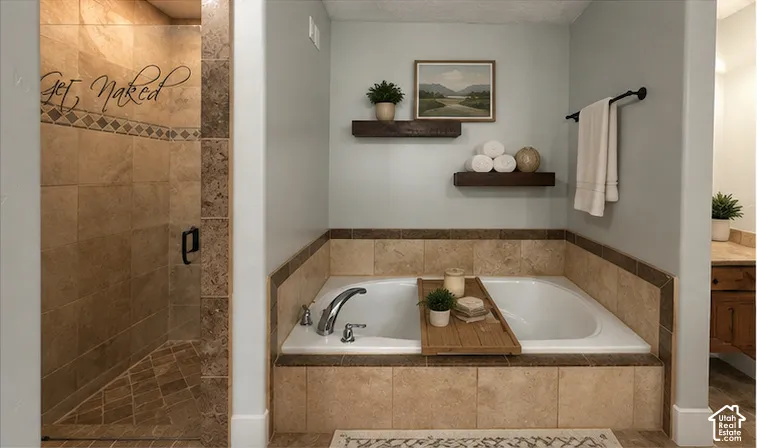 AI Staged, Primary Bathroom