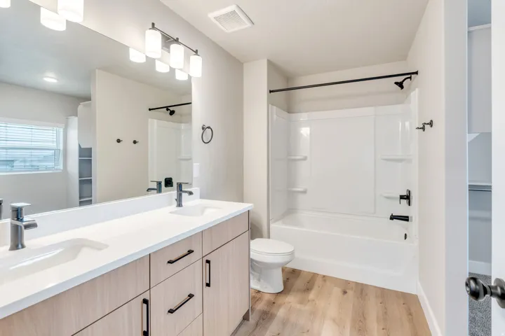 7206 W Lara Leigh Ln, Magna, Utah 84044