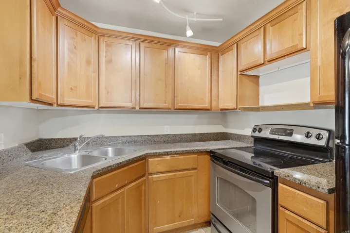 848 E Bristle Pine Place Pl #31, Salt Lake City, Utah 84106