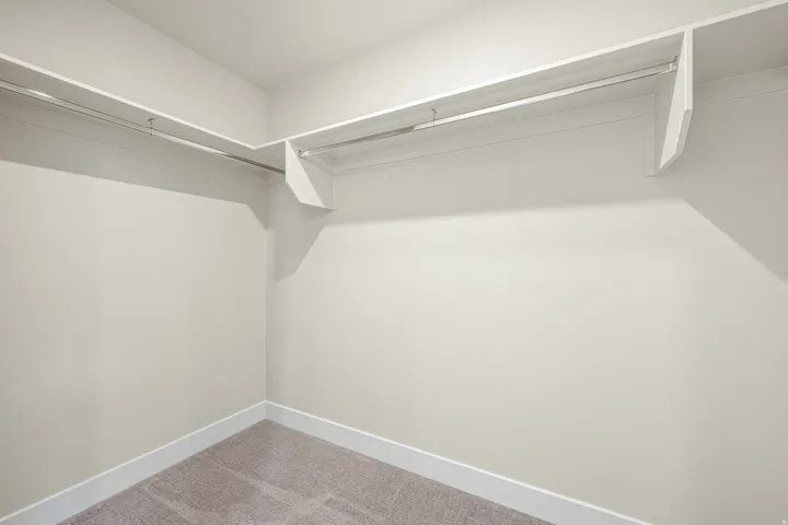 *Photo of similar unit*