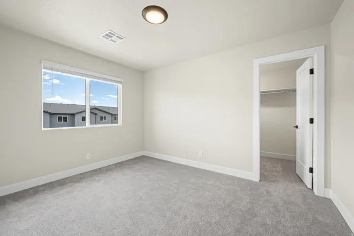 *Photo of similar unit*
