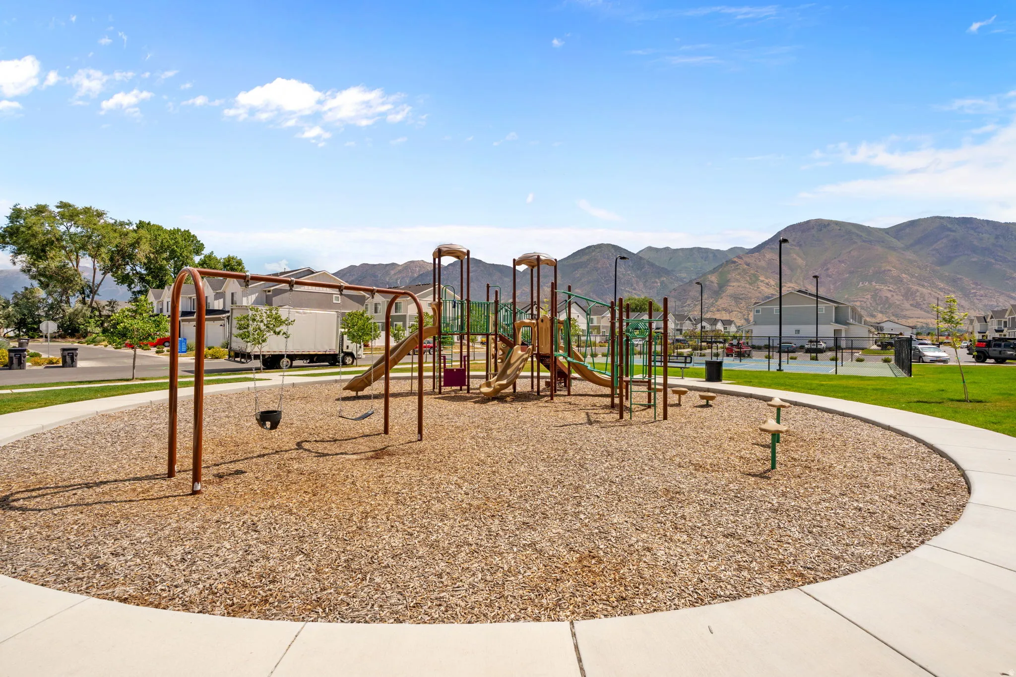 Community/complex playground.