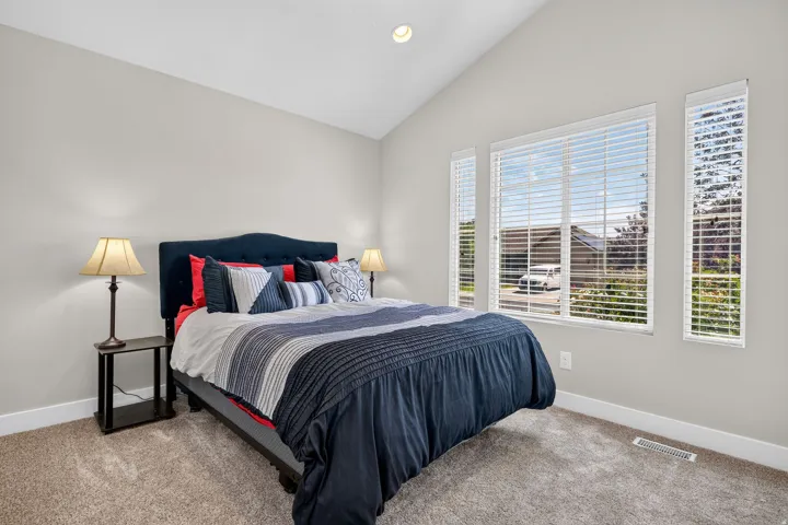Vaulted ceiling with recessed lighting
