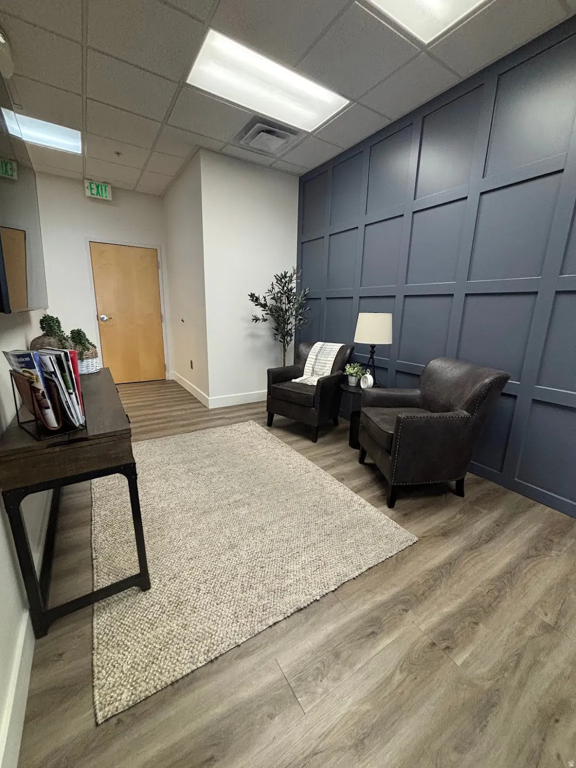 Second waiting area for clients