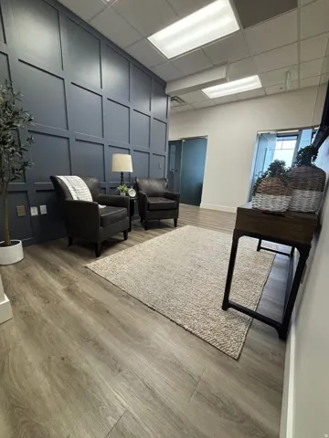 Second view of the waiting room