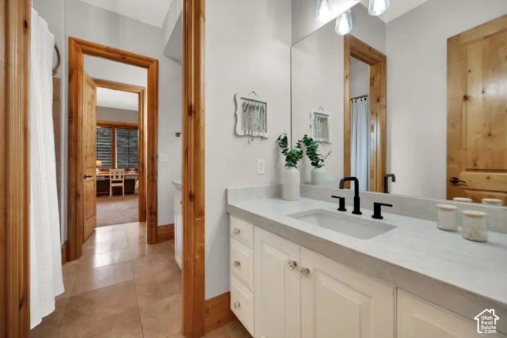 5083 S Clarenden Pl, Holladay, Utah 84117