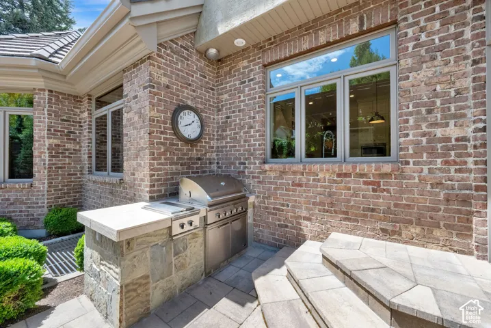 5083 S Clarenden Pl, Holladay, Utah 84117