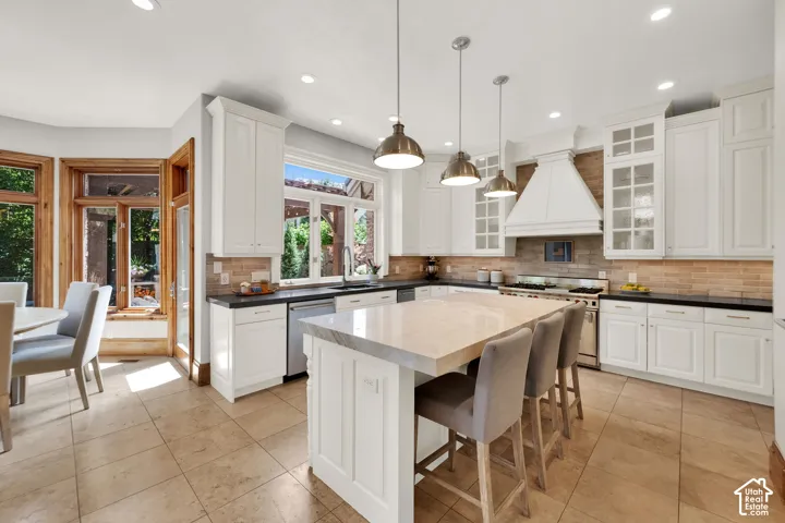 5083 S Clarenden Pl, Holladay, Utah 84117