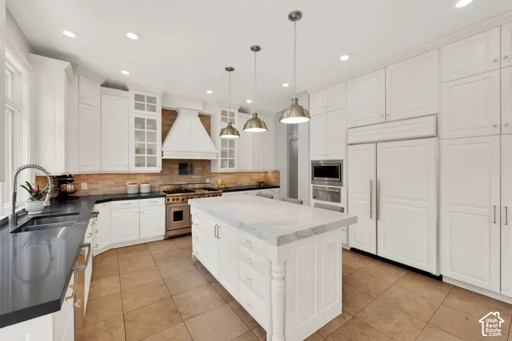 5083 S Clarenden Pl, Holladay, Utah 84117