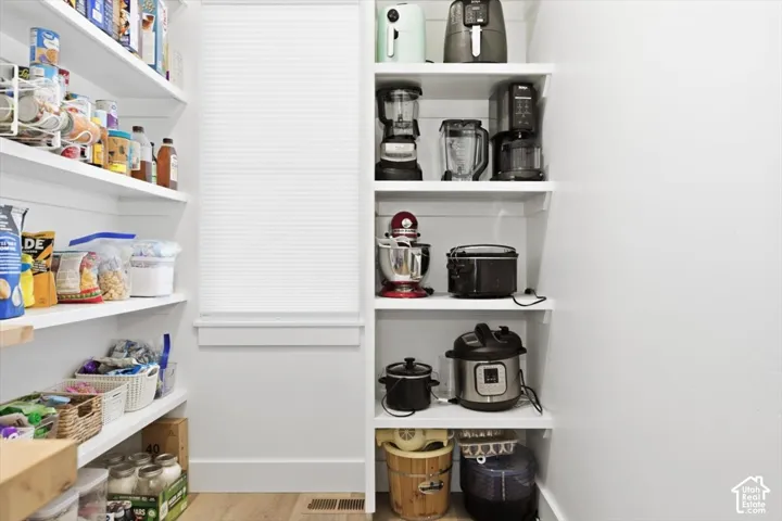 1138 E 200 N, Hyde Park, Utah 84318