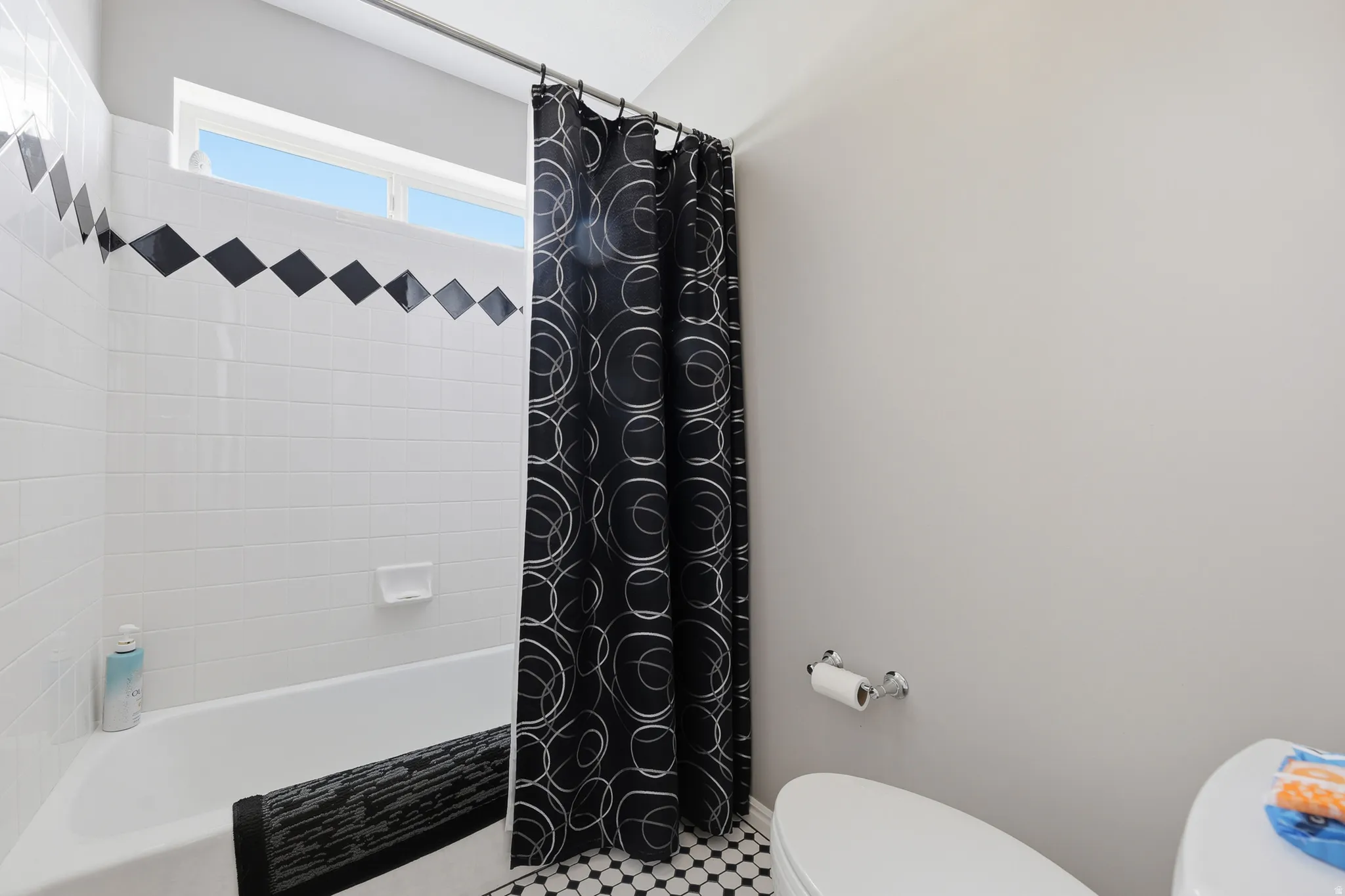 Tile Shower / Bath