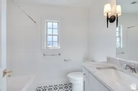 Full family bath