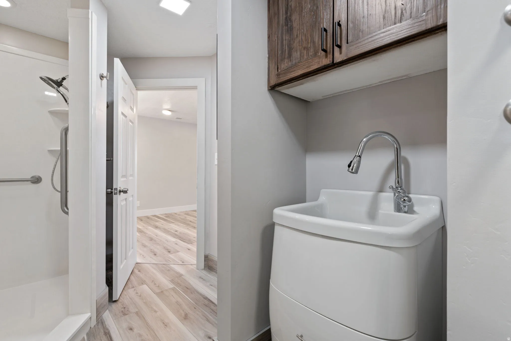 primary bedroom, bath, walk-in closet