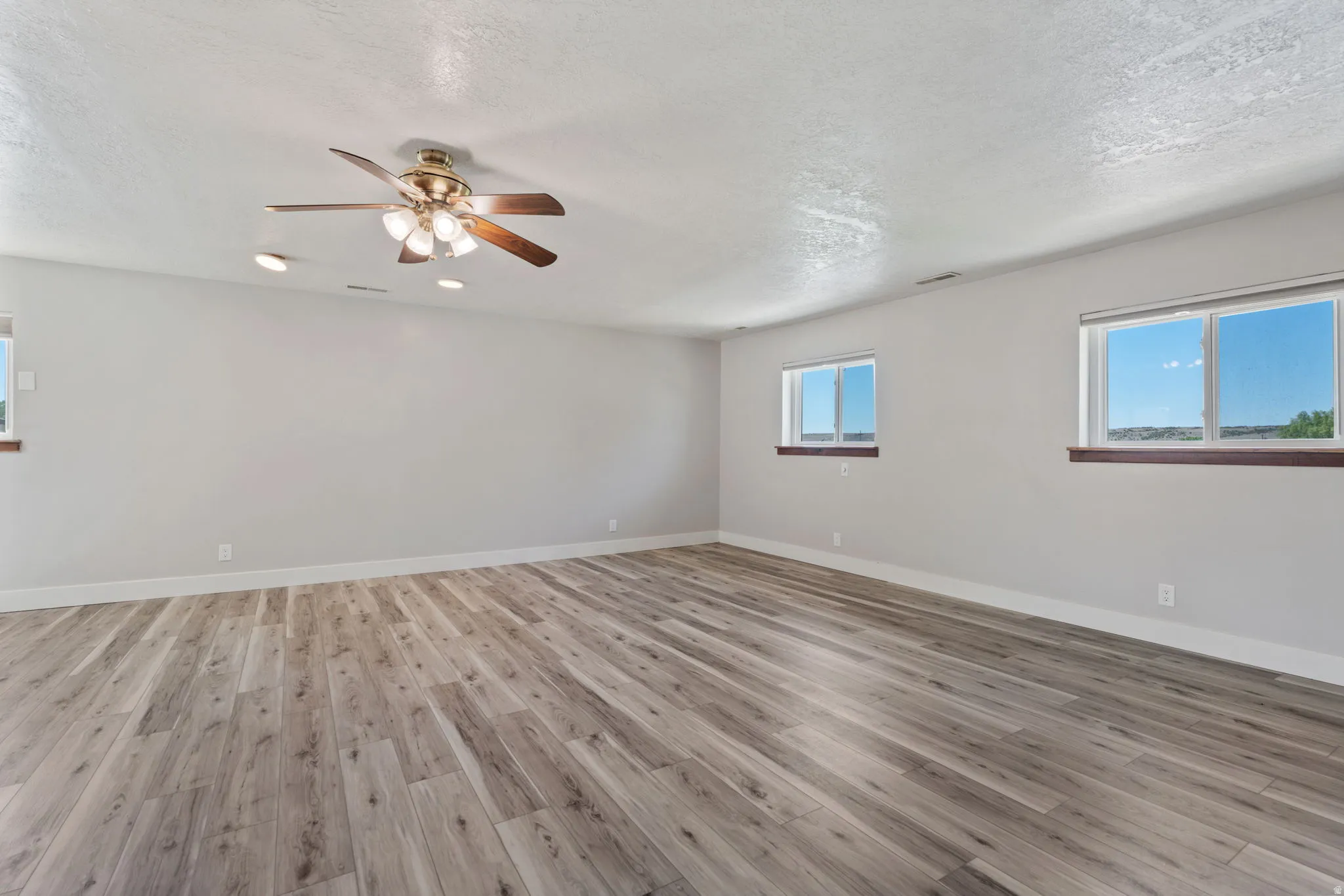 primary bedroom, bath, walk-in closet