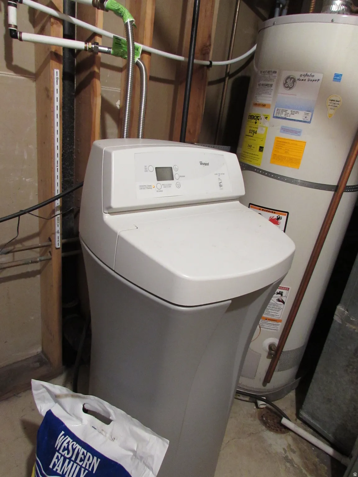 Water softener unit with digital display