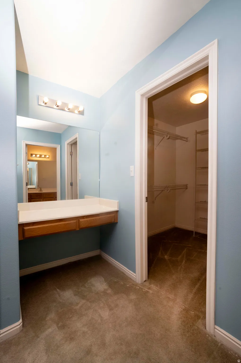 Main bedroom Vanity and Walk-in closet