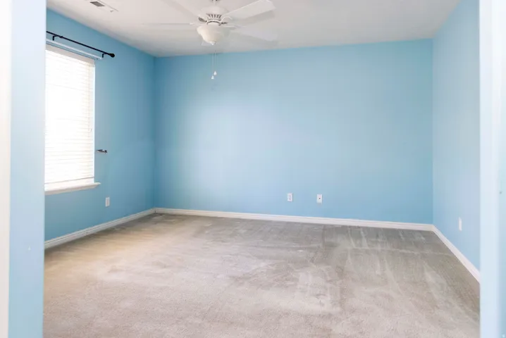 Large Main Bedroom on 2nd floor