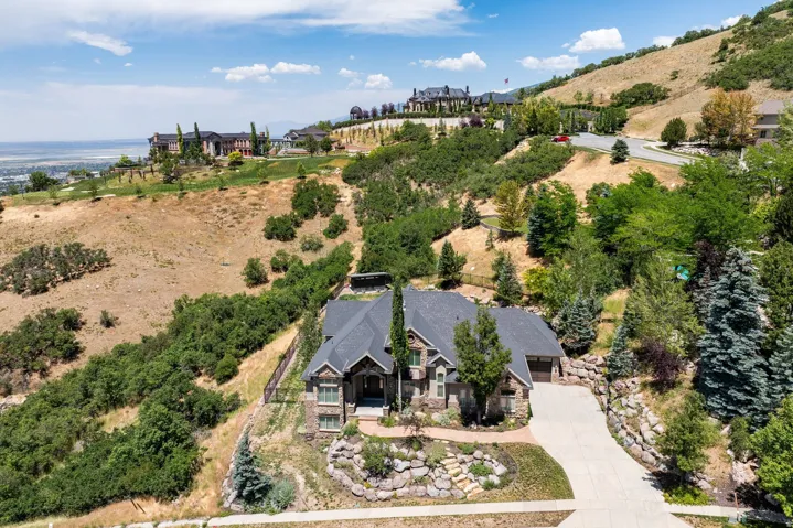 407 E Hidden Lake Dr, Bountiful, Utah 84010