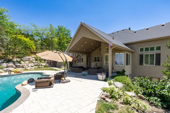 407 E Hidden Lake Dr, Bountiful, Utah 84010
