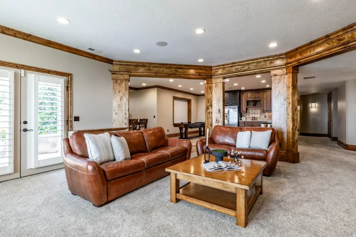 407 E Hidden Lake Dr, Bountiful, Utah 84010