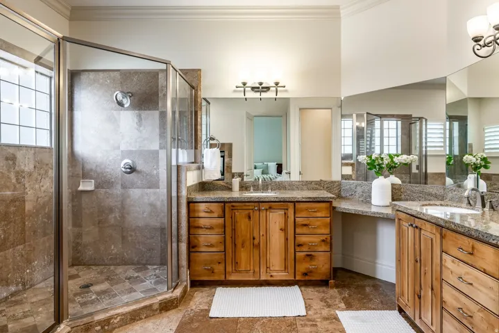 407 E Hidden Lake Dr, Bountiful, Utah 84010