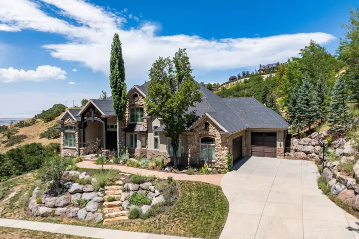407 E Hidden Lake Dr, Bountiful, Utah 84010