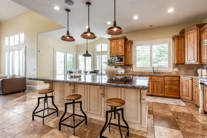 407 E Hidden Lake Dr, Bountiful, Utah 84010