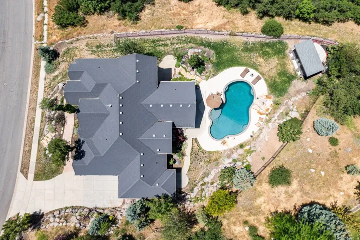 407 E Hidden Lake Dr, Bountiful, Utah 84010