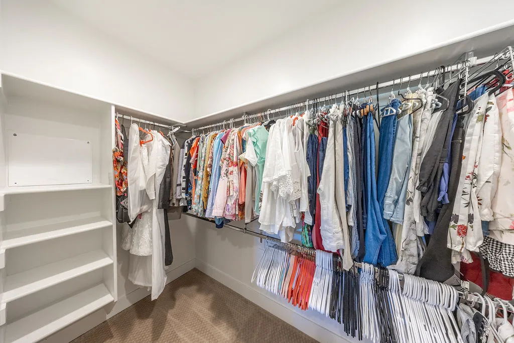 Walk in closet