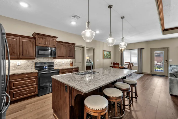 584 N Sage Hen Dr, Washington, Utah 84780