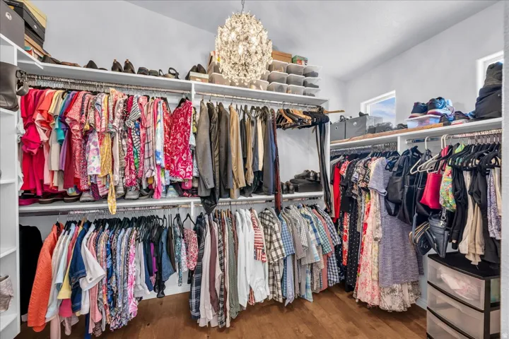 Walk in closet