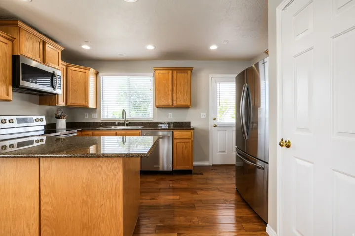 1292 W 2050 S, Woods Cross, Utah 84087