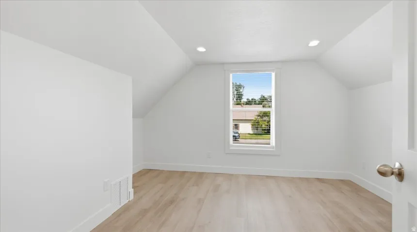 Bonus room