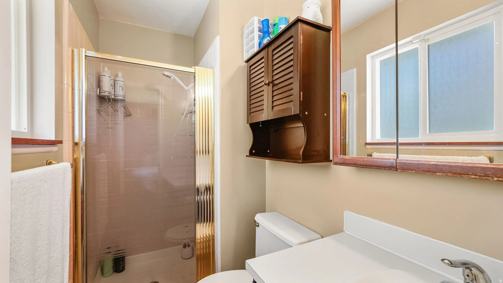 Primary En-suite Bathroom