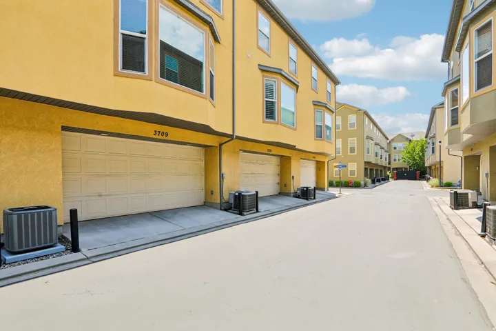 3709 S Balmossie Ln, South Salt Lake, Utah 84115