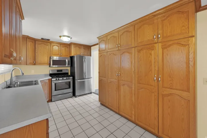6117 S Glen Oaks St, Murray, Utah 84107
