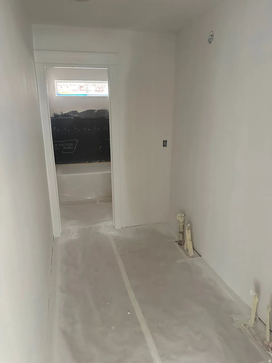 Upstairs Main Bathroom