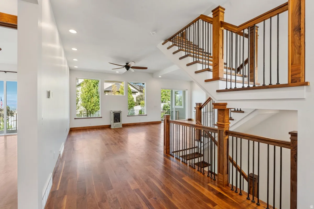 Stairs & Entry