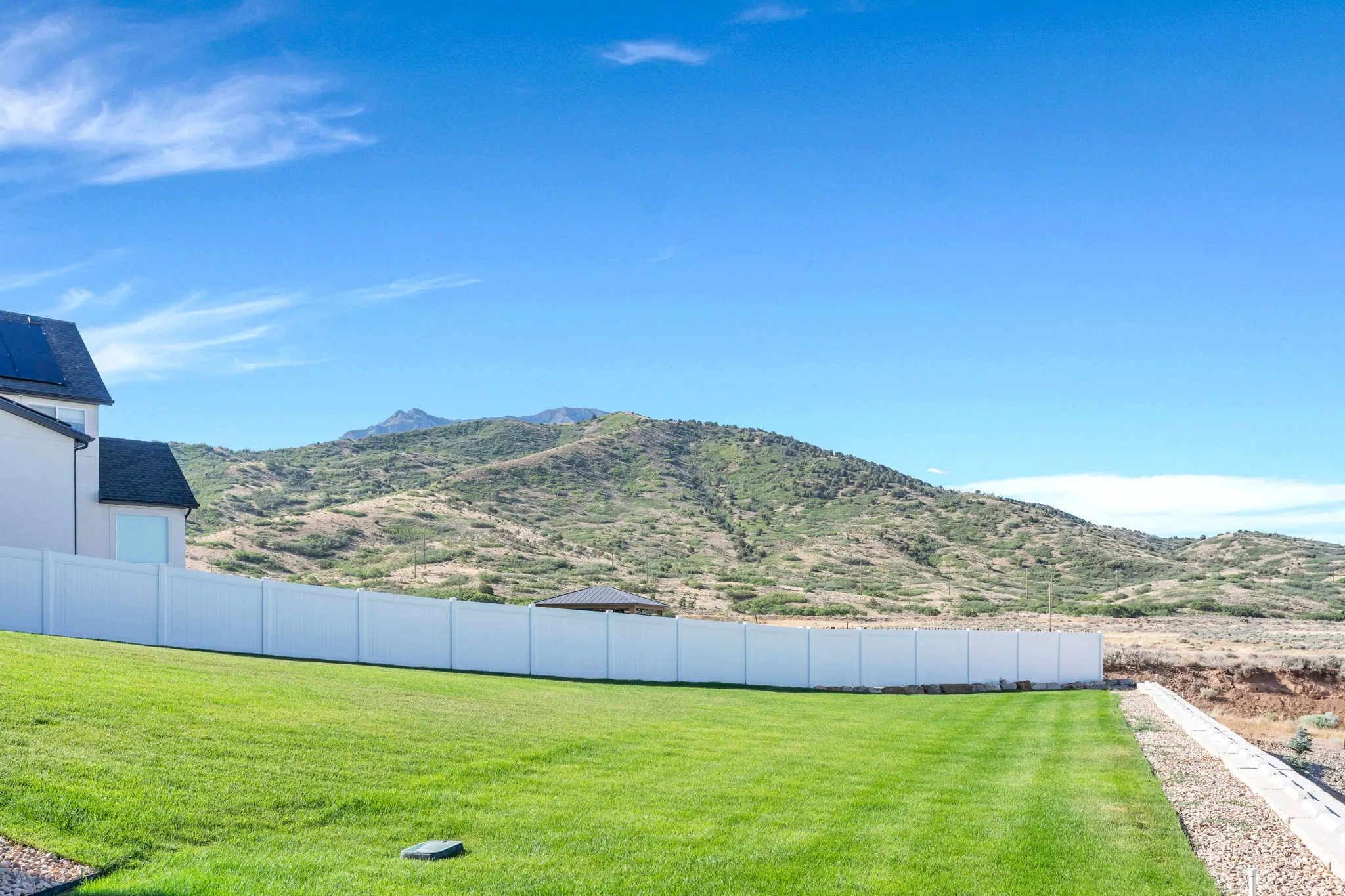 HUGE YARD .40 ACRES